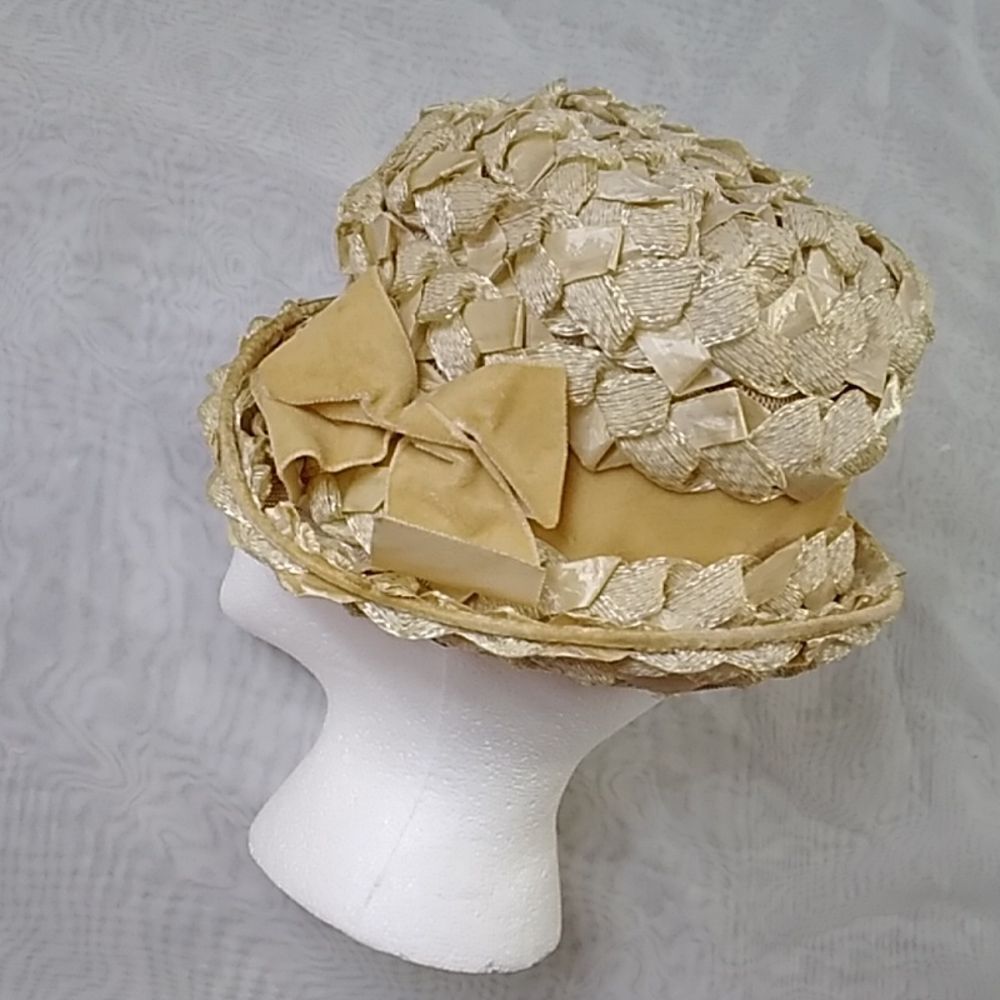 Vintage Handmade Women Hag - Picture 2 of 14